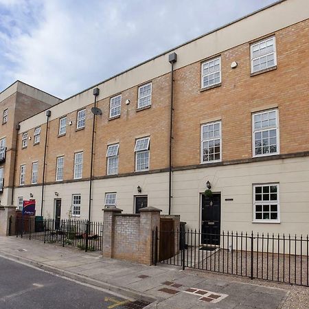 Villa Thomas, Off Leeman Road, Sleeps 9 York Exterior foto
